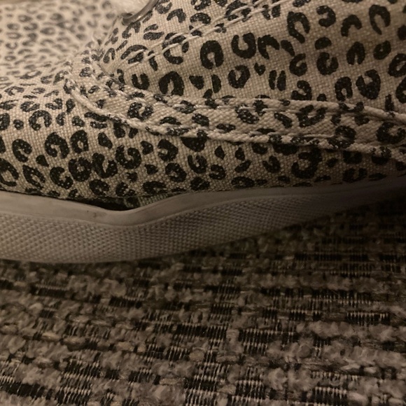 Roxy Black and White Leopard Print Sneakers - Picture 4 of 5